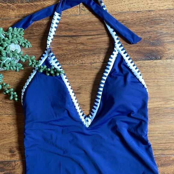 Like new Tempt Me bathing suit - Picture 3 of 9